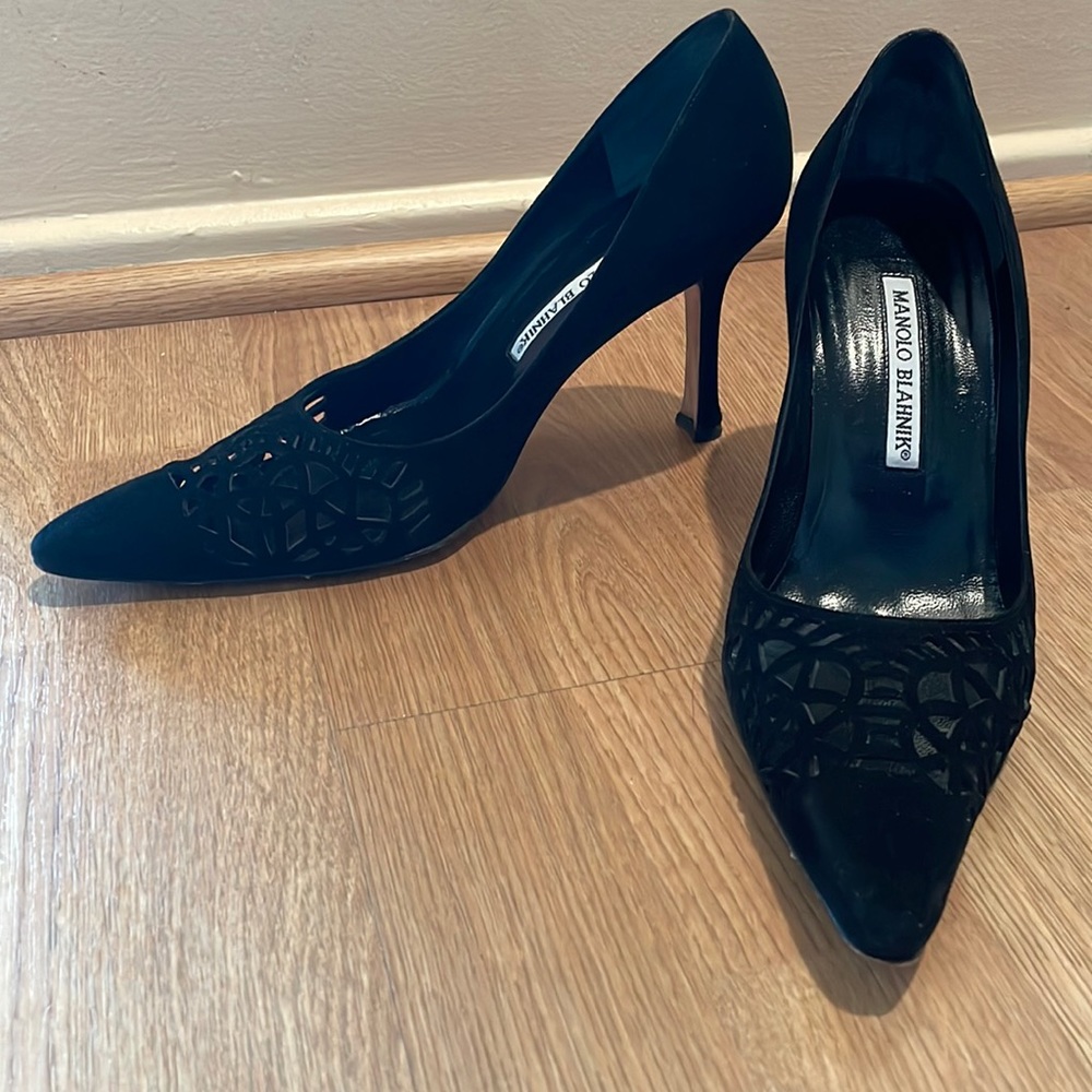 Manolo Blahnik Black Suede Pumps 38 (US 7.5)